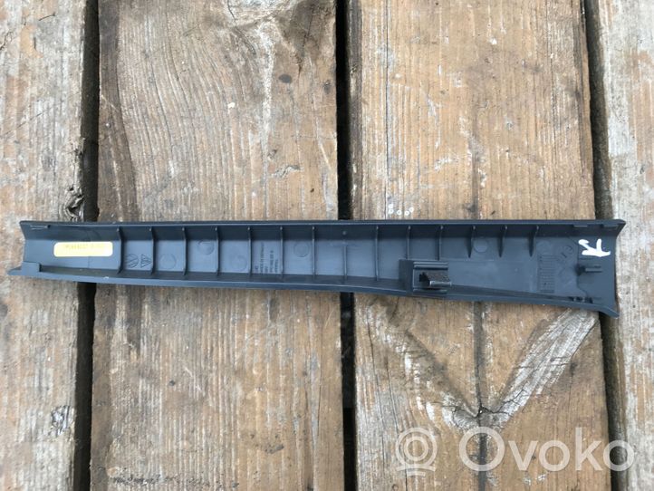 Volkswagen Touareg II Altro elemento di rivestimento sottoporta/montante 7P0868237