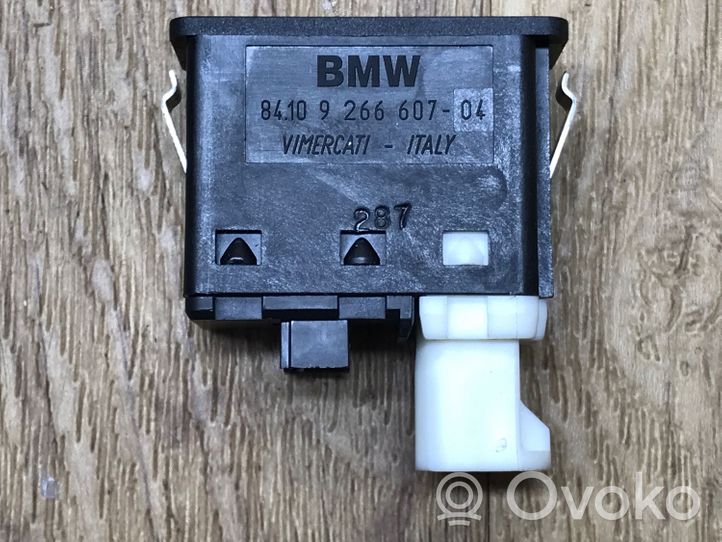 BMW X4 F26 Connettore plug in USB 9266607