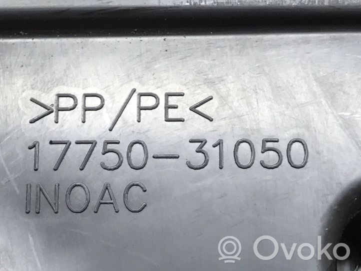 Lexus RX 450H Oro paėmimo kanalo detalė (-ės) 1775031050