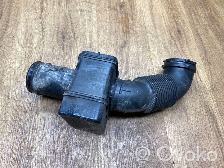 Land Rover Discovery 5 Air intake duct part FPLA9C619CC