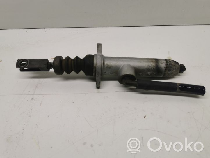 Audi 80 90 S2 B4 Clutch slave cylinder 893721401D