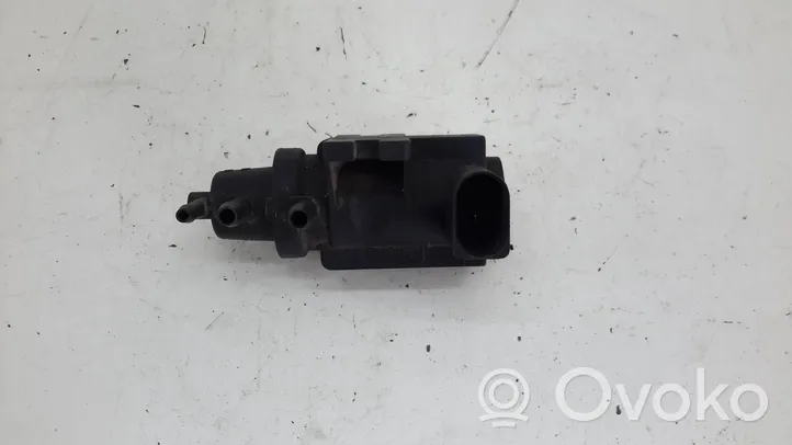 Volkswagen Caddy Turboahtimen magneettiventtiili 1K0906627