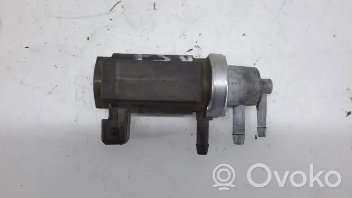 Volkswagen PASSAT B5.5 Vacuum valve 90310