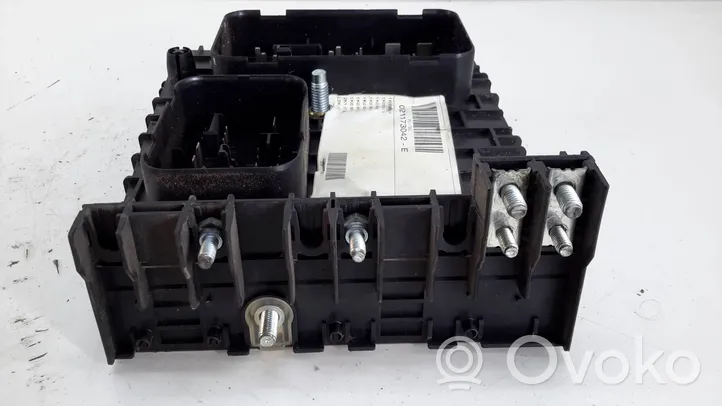 Volkswagen Caddy Module de fusibles 1K0937124K