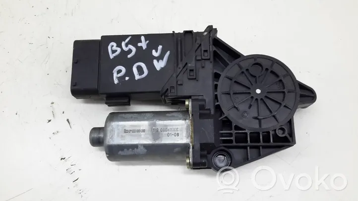 Volkswagen PASSAT B5.5 Front door window regulator motor 0130821694