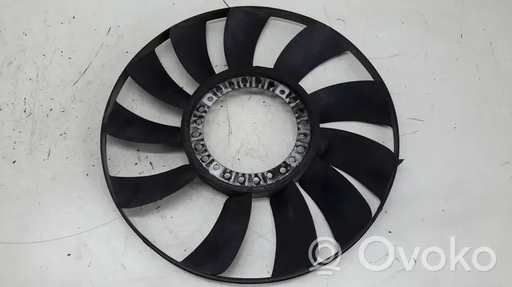 Audi A4 S4 B5 8D Hélice moteur ventilateur 058121301B