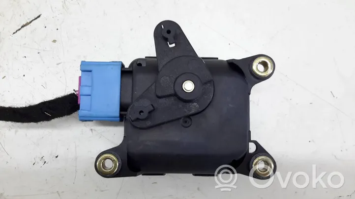 Volkswagen PASSAT B5 Air flap motor/actuator 8D1820511B