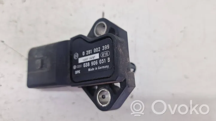 Volkswagen Touran I Air pressure sensor 038906051B