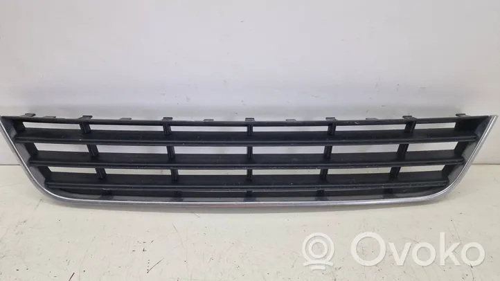 Volkswagen PASSAT B6 Front bumper lower grill 3C0853677