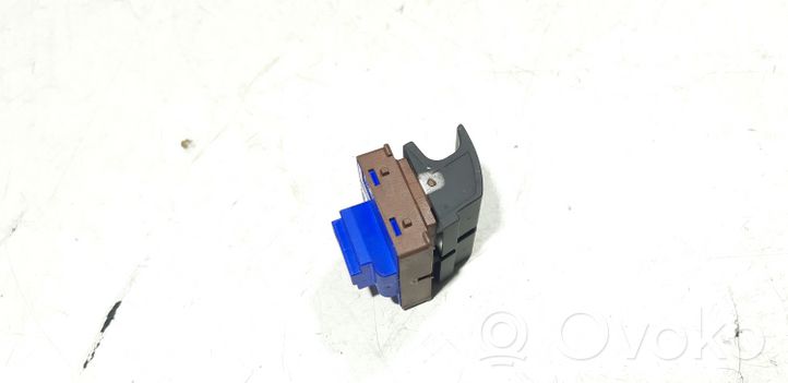 Volkswagen Eos Fuel tank opening switch 3C0959903B