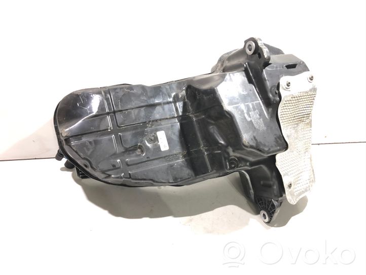 Audi Q7 4M Serbatoio vaschetta liquido AdBlue 4M0131878