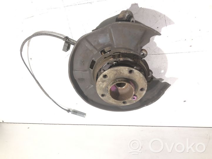 BMW 3 E90 E91 Rear wheel hub 6783666