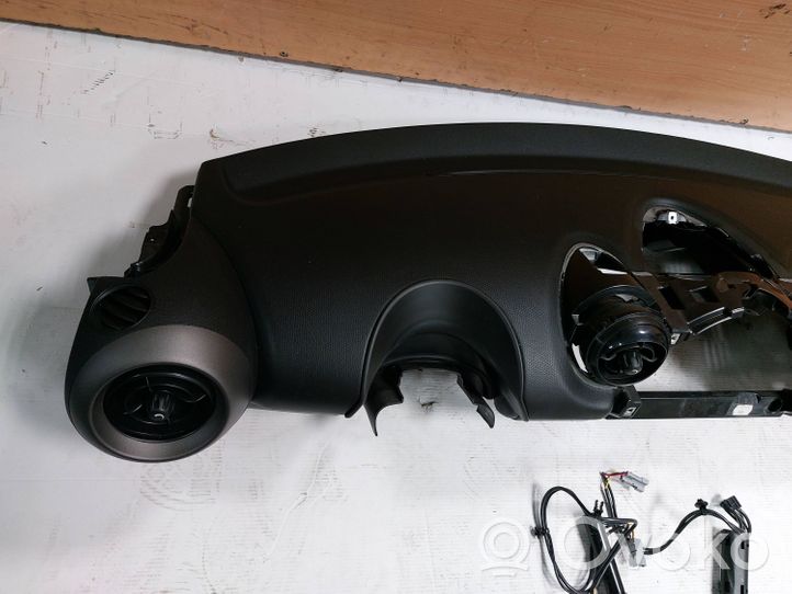 Mini Cooper Countryman R60 Dashboard 