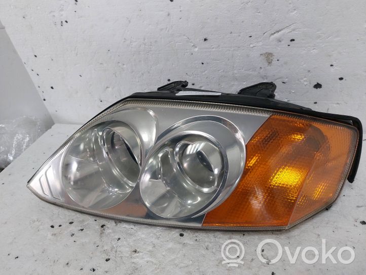 Hyundai Tiburon Lampa przednia 