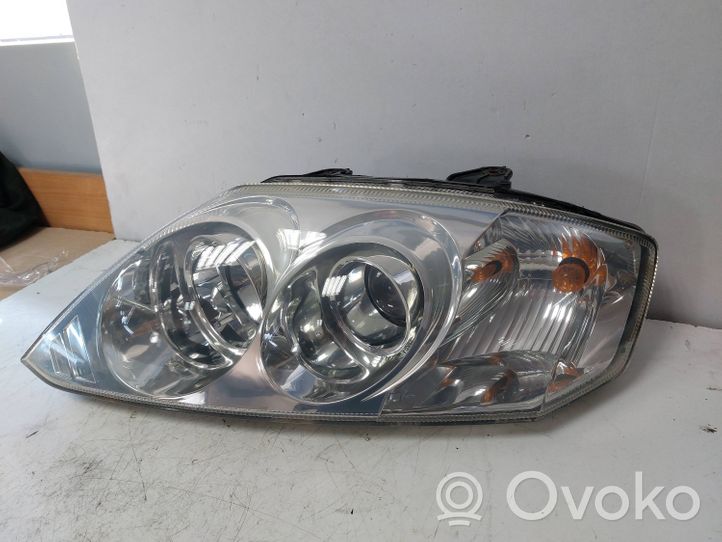 Hyundai Tiburon Lampa przednia 