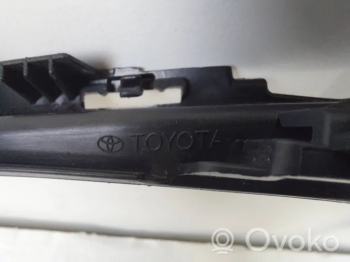 Toyota Corolla E210 E21 Grille inférieure de pare-chocs avant 81481-02A80