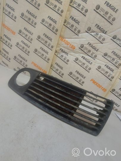 Audi A6 Allroad C5 Grille inférieure de pare-chocs avant 4B0807601SLH