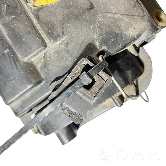 Volkswagen Touran I Lampa przednia 1T0941031D