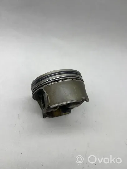 Mercedes-Benz GL X166 Piston avec bielle A2780302317