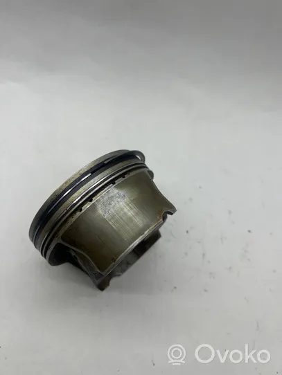 Mercedes-Benz GL X166 Piston avec bielle A2780302317