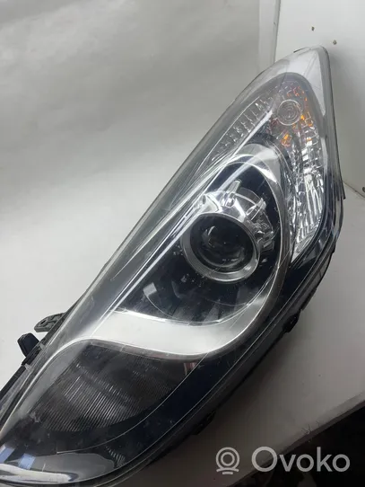 Hyundai i30 Lampa przednia 92101A6100