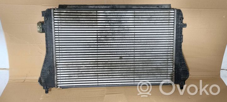 Volkswagen PASSAT B7 Chłodnica powietrza doładowującego / Intercooler 3C0145805AN