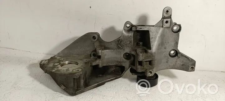 Volkswagen Golf VI Halterung Kraftstoffpumpe 03L903143D