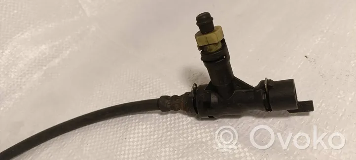 Volkswagen PASSAT B6 Clutch pipe/line FM27005F