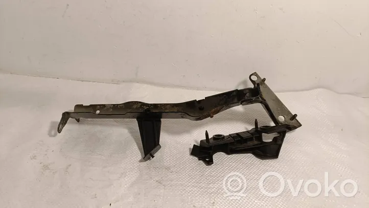 Audi A4 S4 B8 8K Support de montage d'aile 8K0821135C