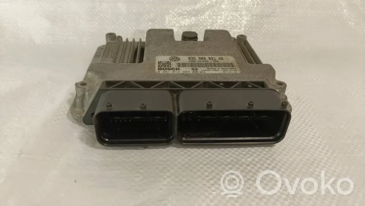 Volkswagen Caddy Calculateur moteur ECU 03G906021AR