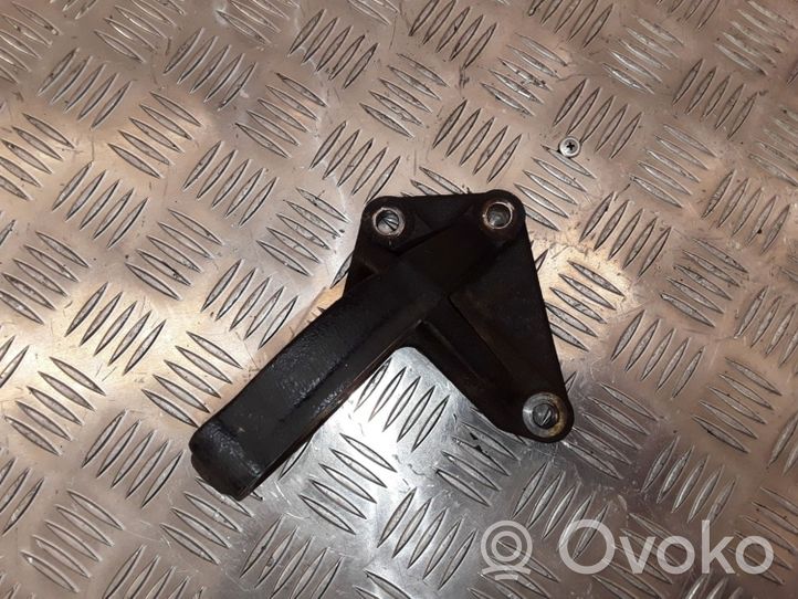 Nissan Primera Support/coussin de moteur AD210