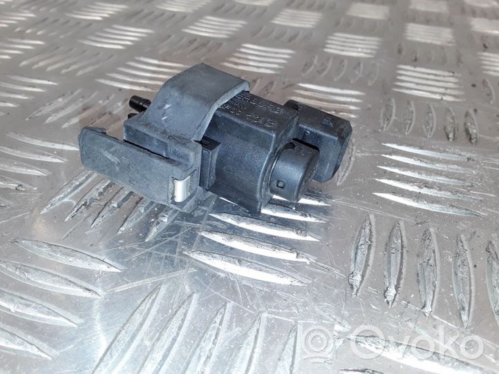 BMW 1 E82 E88 Solenoidinis vožtuvas 1742712