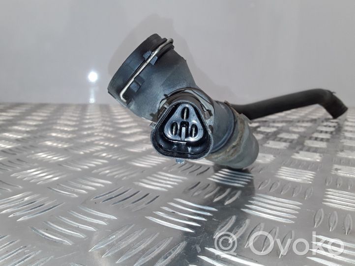 Volkswagen Caddy Dzesēšanas šķidruma caurulīte (-es) / šļūtene (-es) 1K0122051
