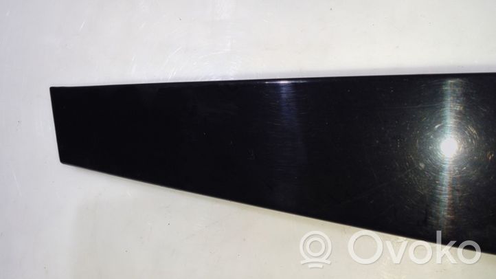 Maserati Quattroporte Rivestimento modanatura del vetro della portiera posteriore 67066600