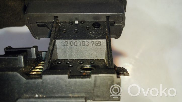 Renault Megane II Sound control switch 8200103769
