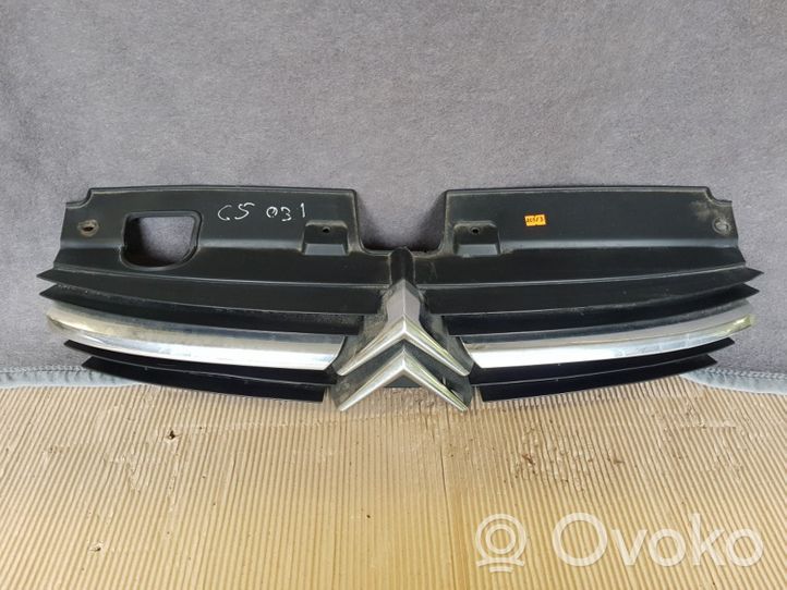 Citroen C5 Etupuskurin ylempi jäähdytinsäleikkö 9636751980