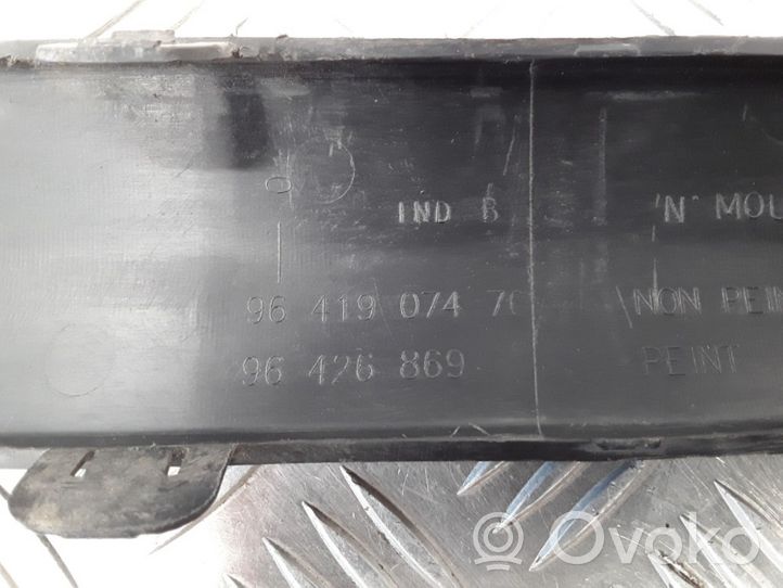 Citroen C3 Pluriel Modanatura della barra di rivestimento del paraurti anteriore 9641907470