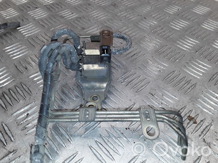 Mitsubishi Carisma Solenoidinis vožtuvas K5T48277