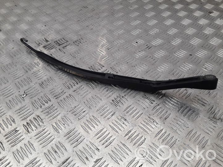 Alfa Romeo GT Front wiper blade arm 