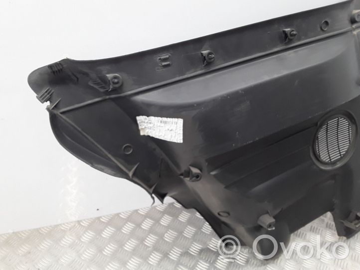 Volkswagen Fox Rivestimento del pannello della portiera posteriore 5Z0867442A