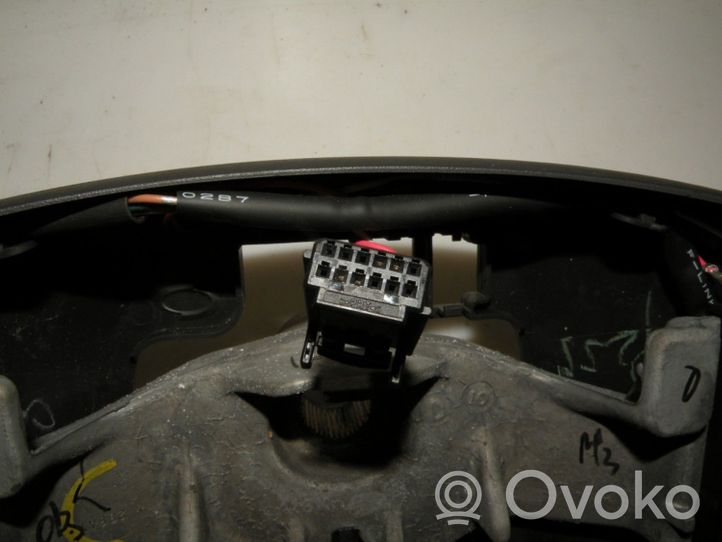 Renault Latitude (L70) Steering wheel 985100001R