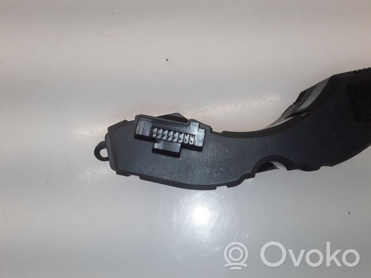Ford Focus Windscreen/window heater switch 98AG19A945CH