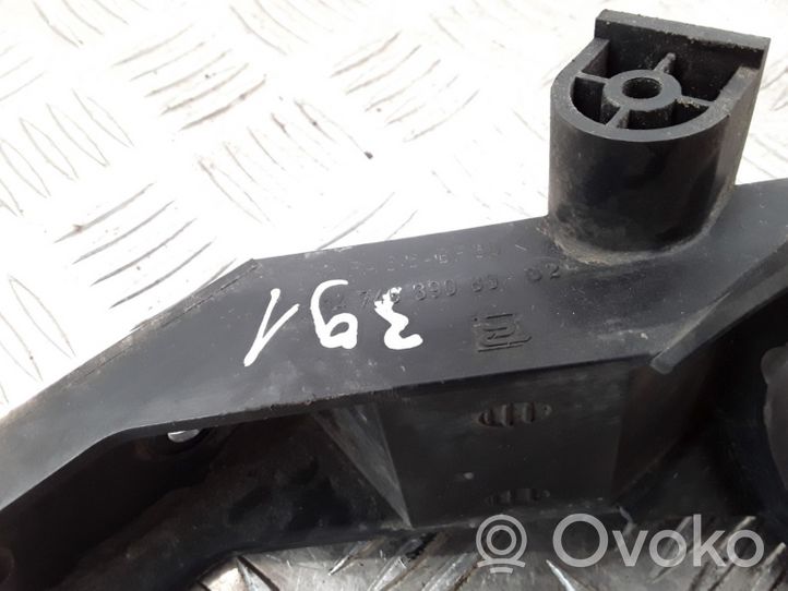 Citroen C8 Support de pompe de direction assistée 1474639080