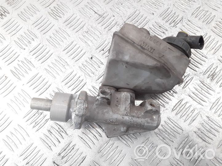 Renault Kangoo I Serbatoio di compensazione del liquido del freno 7700417649