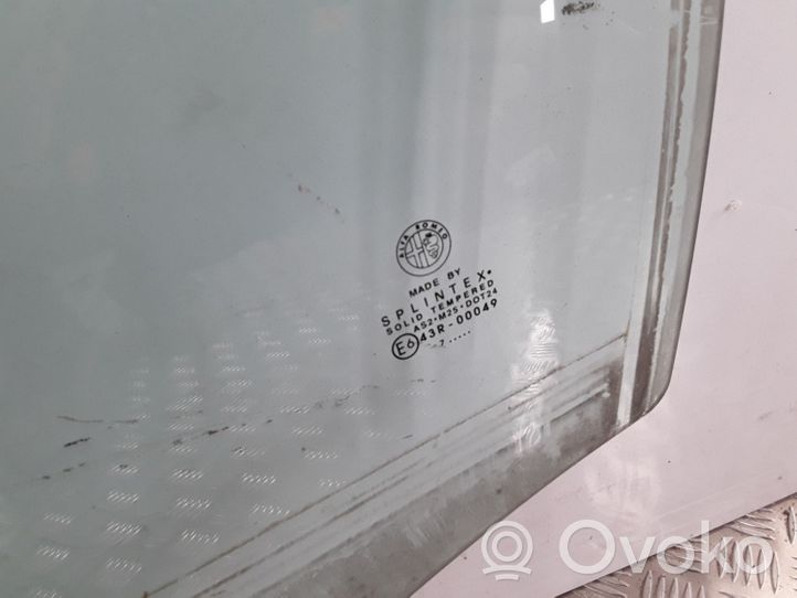 Alfa Romeo 159 aizmugurējo durvju stikls 43R00049