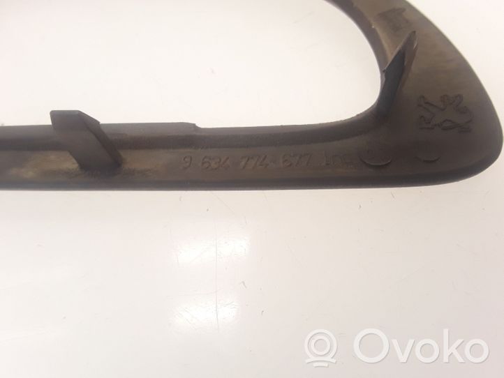 Peugeot 307 Support bouton lève vitre porte arrière 9634774677