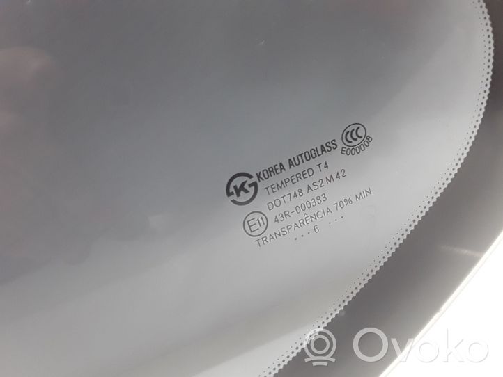 KIA Carnival Szyba karoseryjna tylna 43R000383