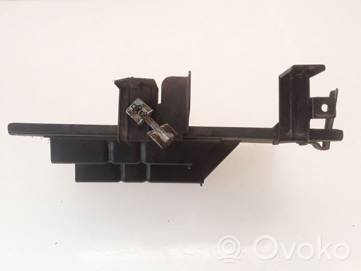 KIA Carnival Battery tray 