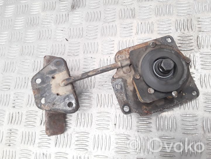 KIA Carnival Spare wheel bolt 