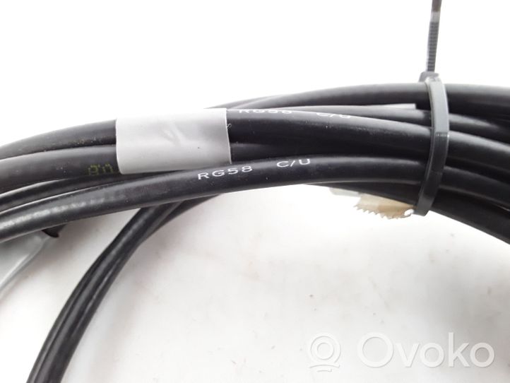 Nissan Primera Antena radiowa RG58